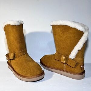 Koolaburra by UGG Arlena Suede Bow Short Boots